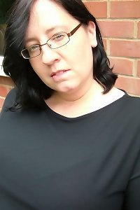 insane cougar getting her wet gash and penis with faux-cock